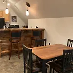 Mojo\'S Loft